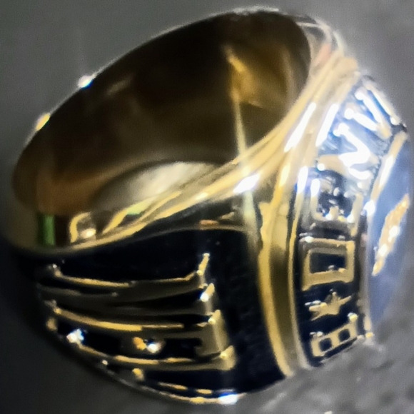 Denver Broncos Classic Goldplated NFL Ring - Picture 5 of 5